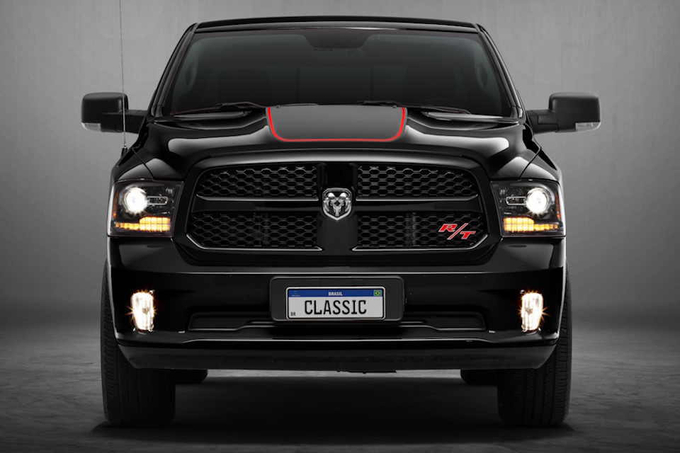 RAM encerra produção do 1500 Classic e do icônico motor V8 HEMI