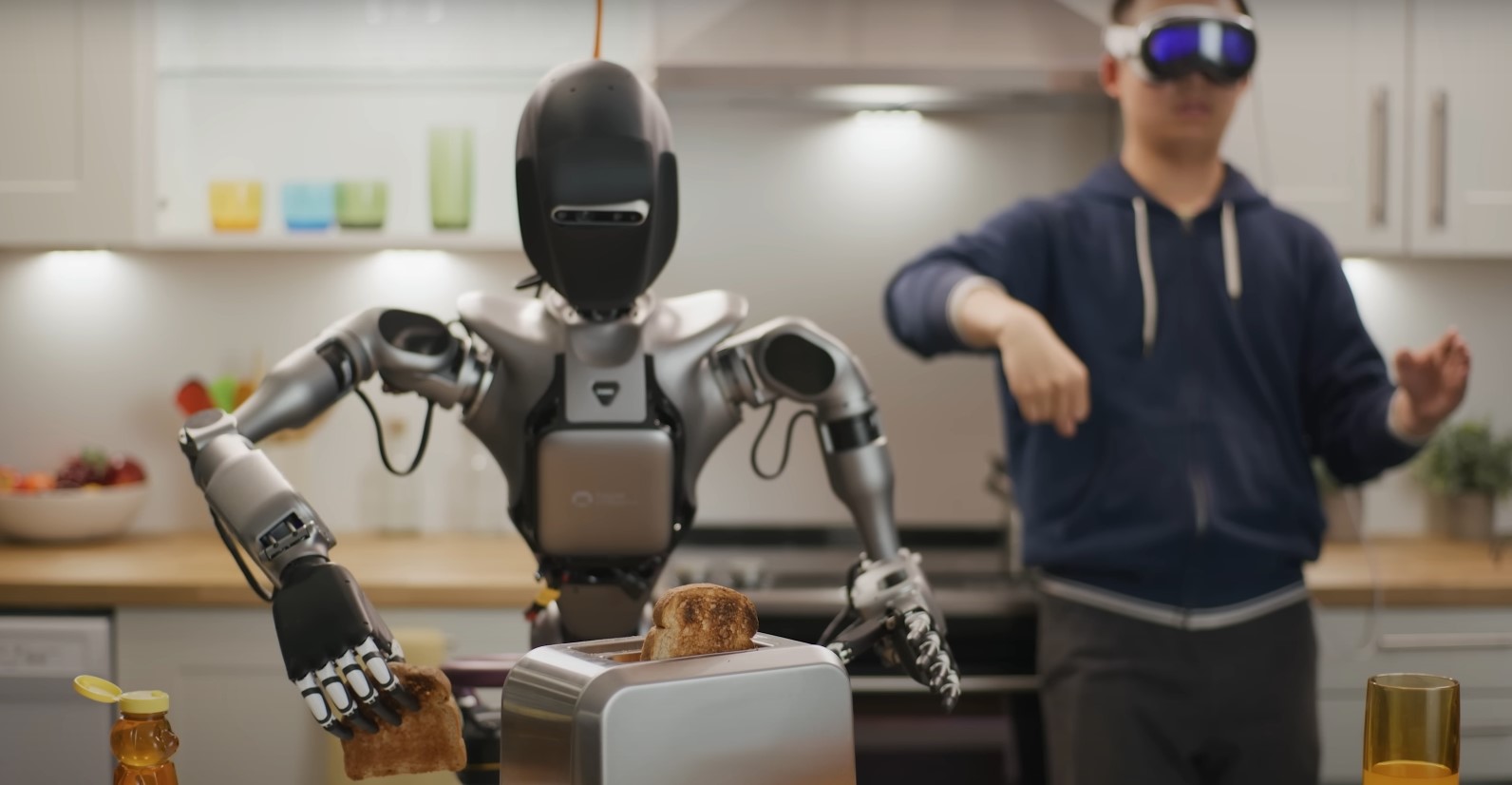 Nvidia usa Apple Vision Pro para treinar robôs humanoides; veja vídeo