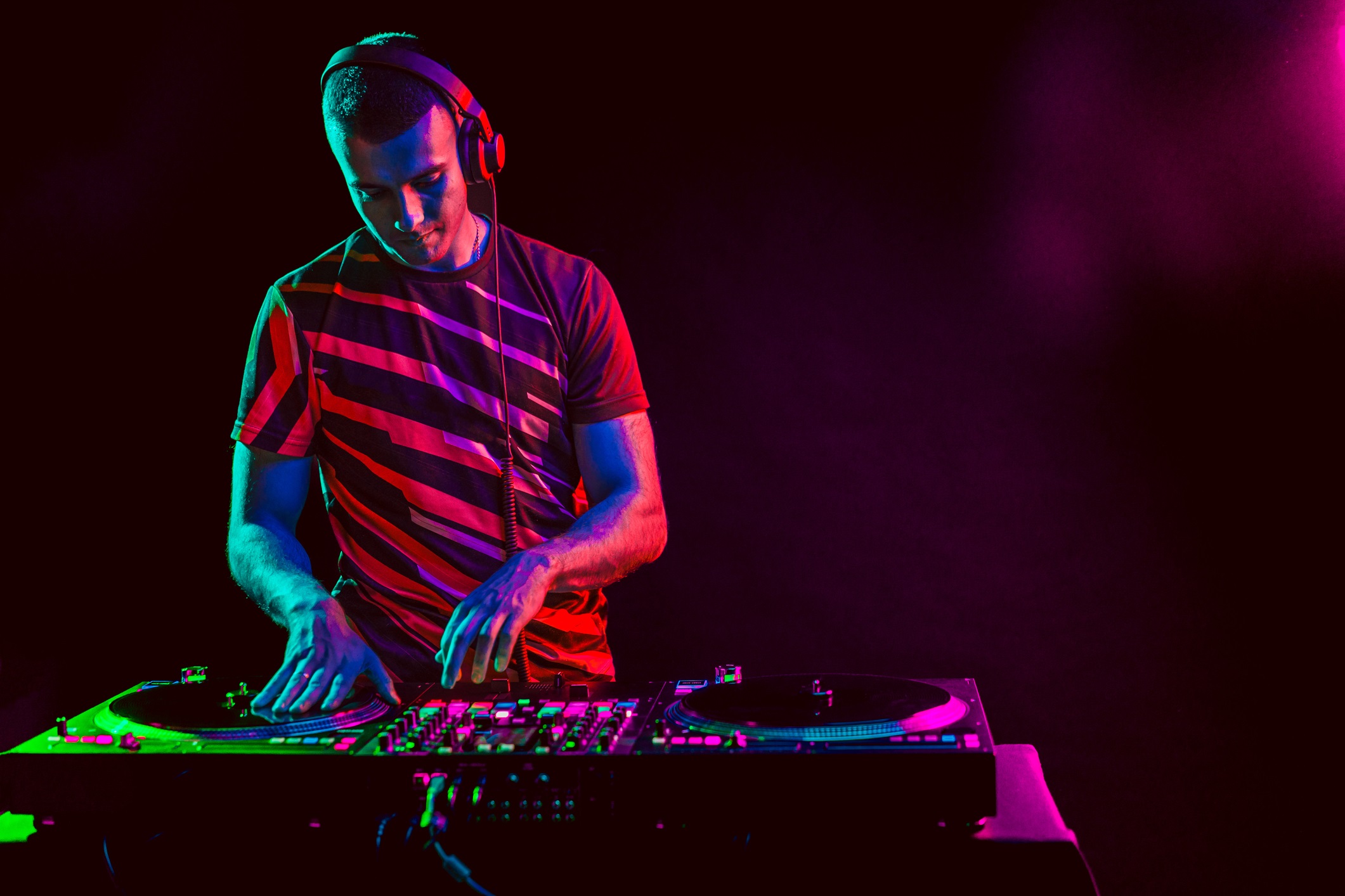 Twitch lança categoria exclusiva para DJs e faz live de 24 horas