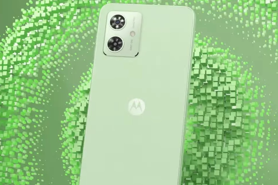 Moto G55: intermediário vaza em renders e anúncio pode ocorrer logo