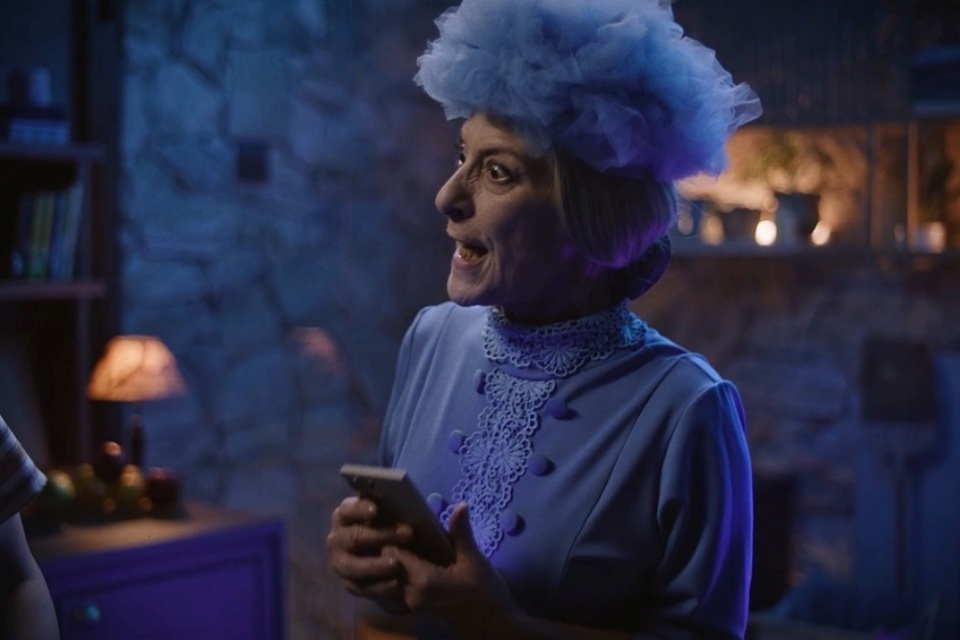 Samsung homenageia Chaves em campanha do app SmartThings; veja o vídeo