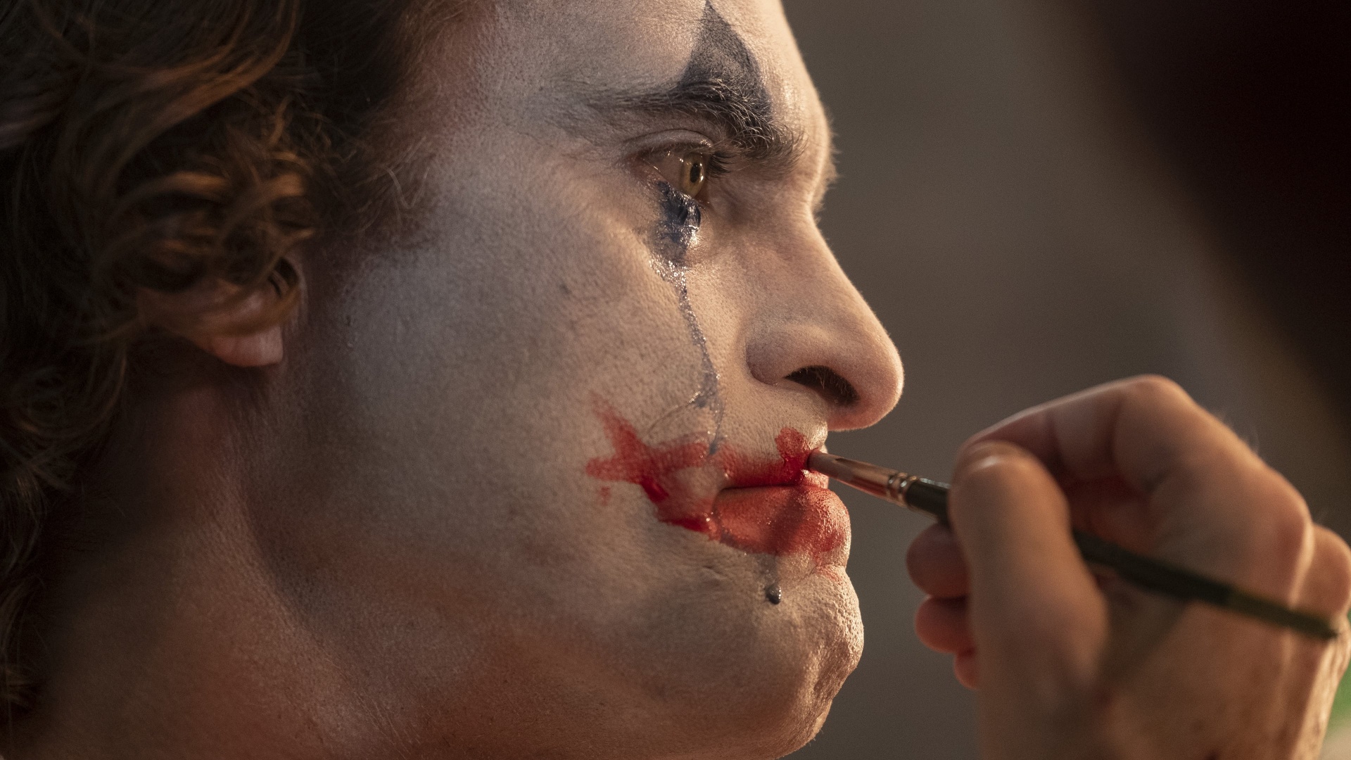 O Coringa se transforma em um símbolo de revolta contra as elites de Gotham