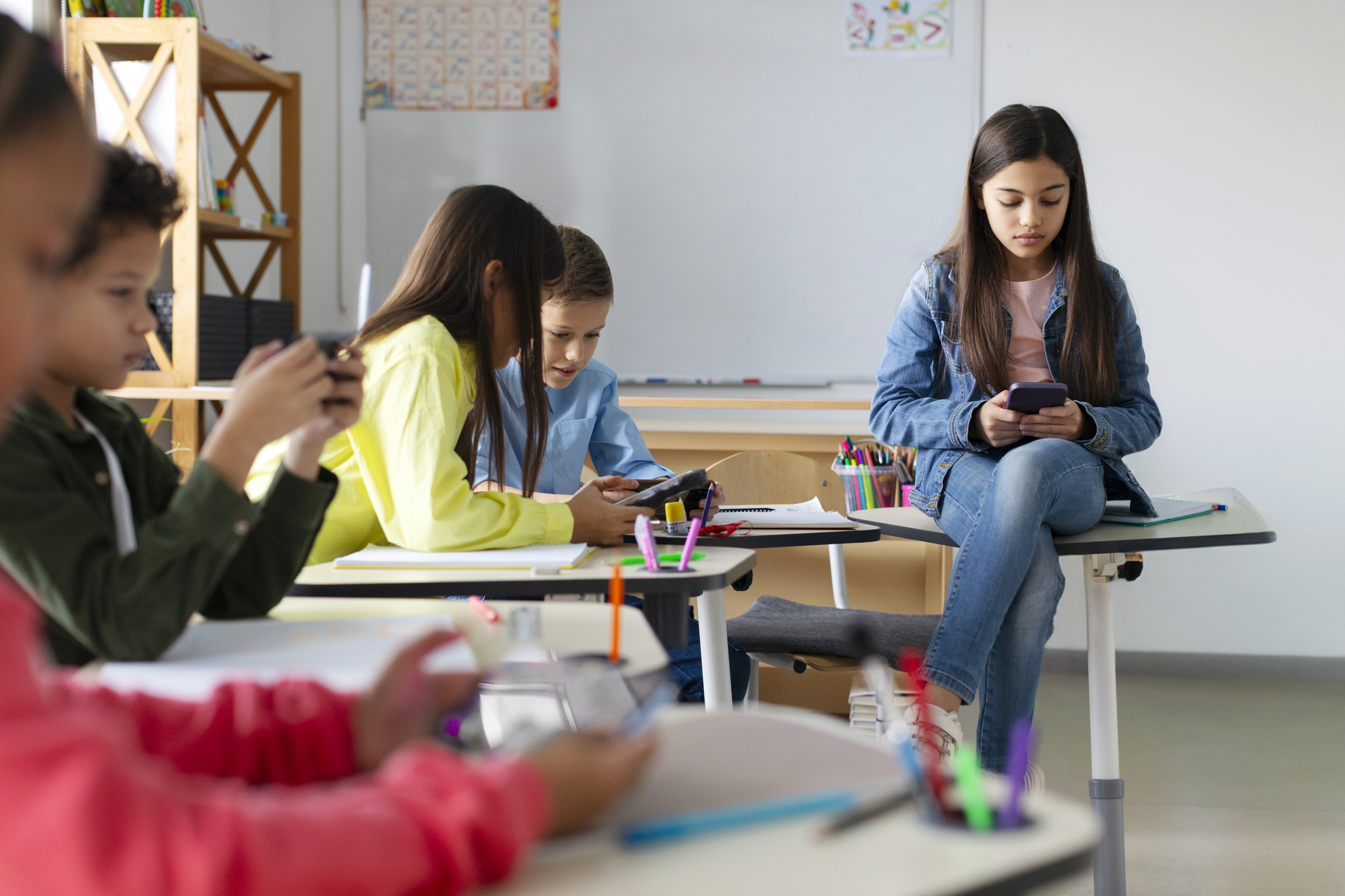 PL que proíbe o uso do celular no ambiente escolar avança na Câmara