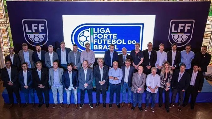 Representantes dos clubes da LFF (Liga Forte Futebol)