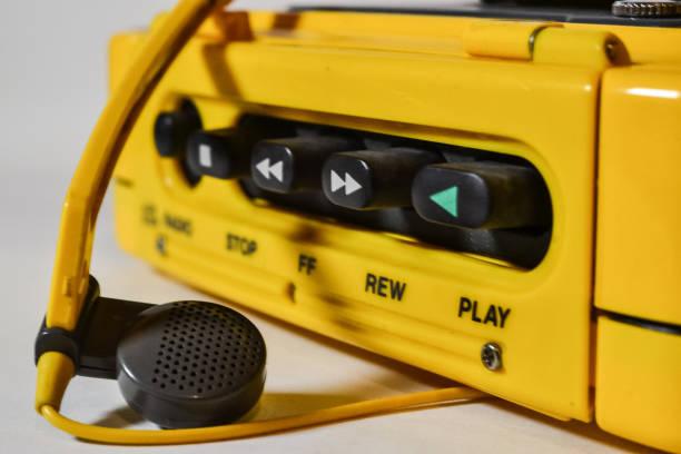 Que fim levou o Walkman, o tocador de música 'descolado' da Sony