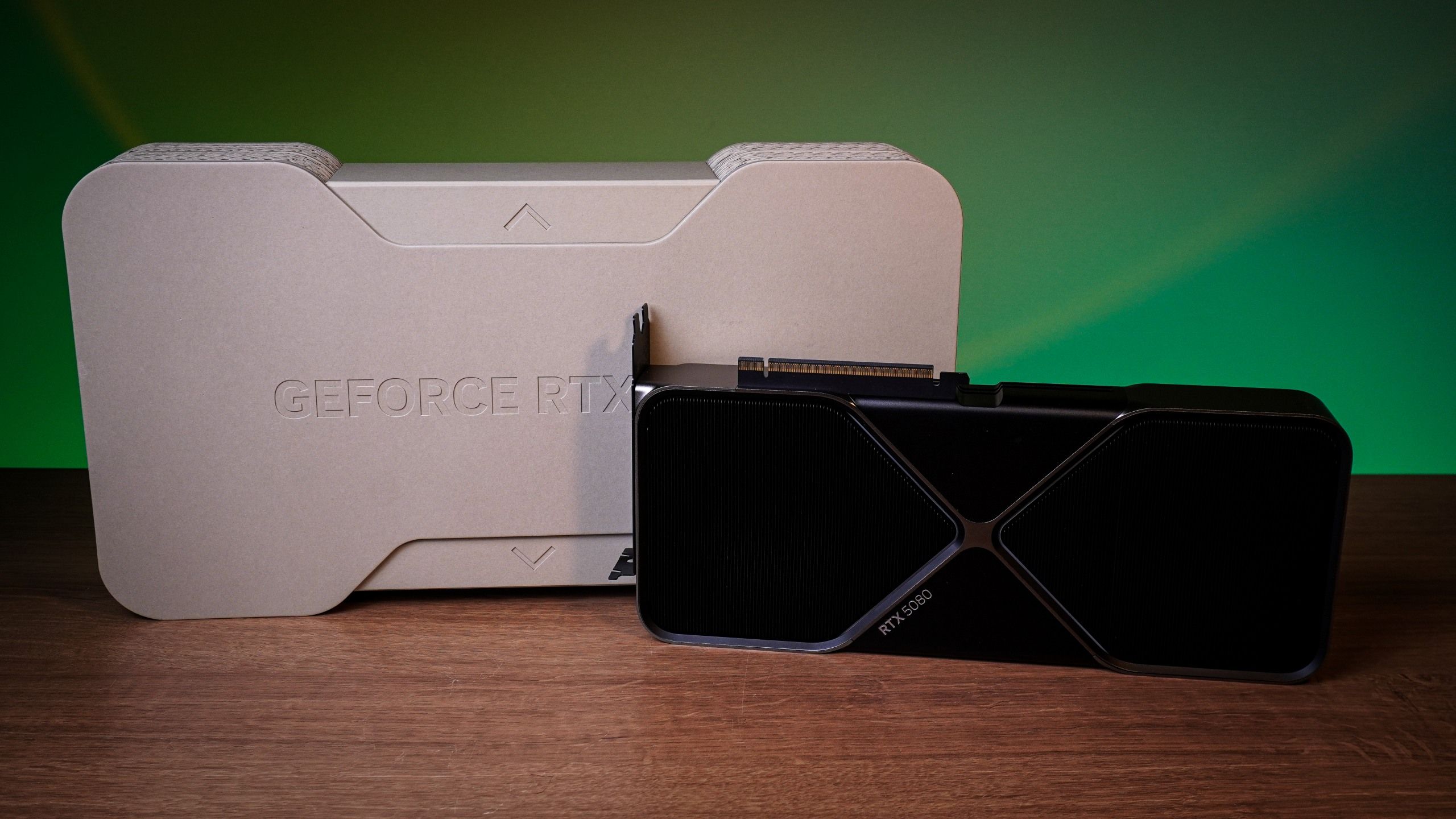 GeForce RTX 5080 vale a pena? Veja review, testes e benchmarks com a placa de vídeo