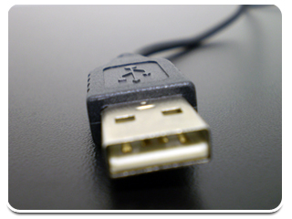 Cabo USB. Cabo USB.