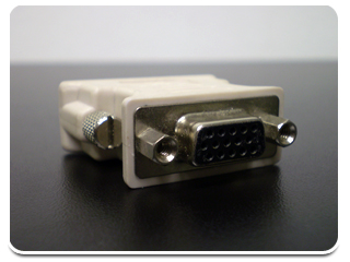 Adaptador VGA - DVI. Adaptador VGA - DVI.