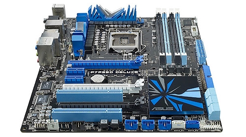 Novas placas-mãe, como esta ASUS P7P55D Deluxe, possuem o soquete LGA 1156