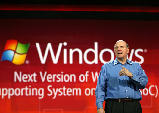 Steve Ballmer durante conferência na CES 2011. Steve Ballmer durante conferência na CES 2011.