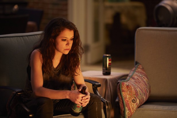 Imagem de: Orphan Black: trailer e fotos promovem o último episódio da série!