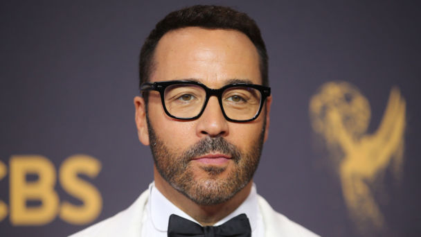 Imagem de: Jeremy Piven é acusado novamente de abuso sexual