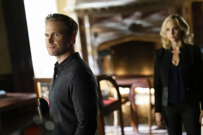 Imagem de: The Originals: veja reencontro de Klaus, Caroline e Alaric nas fotos do episódio 5x12