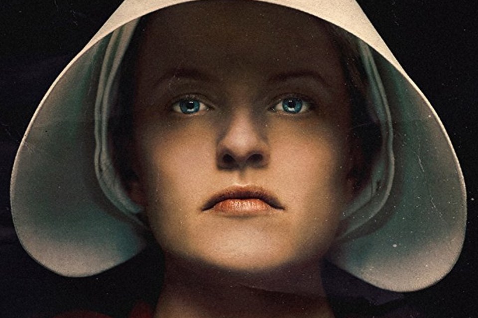 Imagem de: Season finale de The Handmaid's Tale: melhores momentos e caminhos para a 3ª temporada
