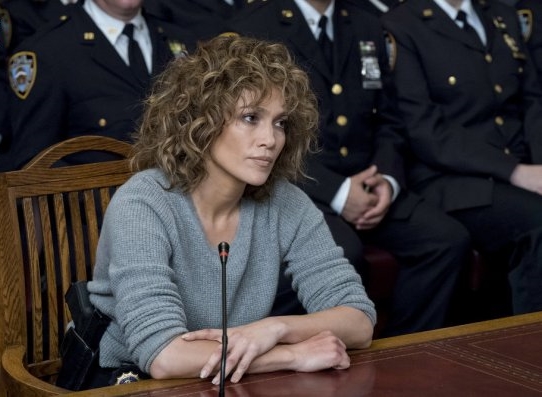 Imagem de: Shades of Blue: Hailee enfrenta a justiça no trailer do episódio final da série