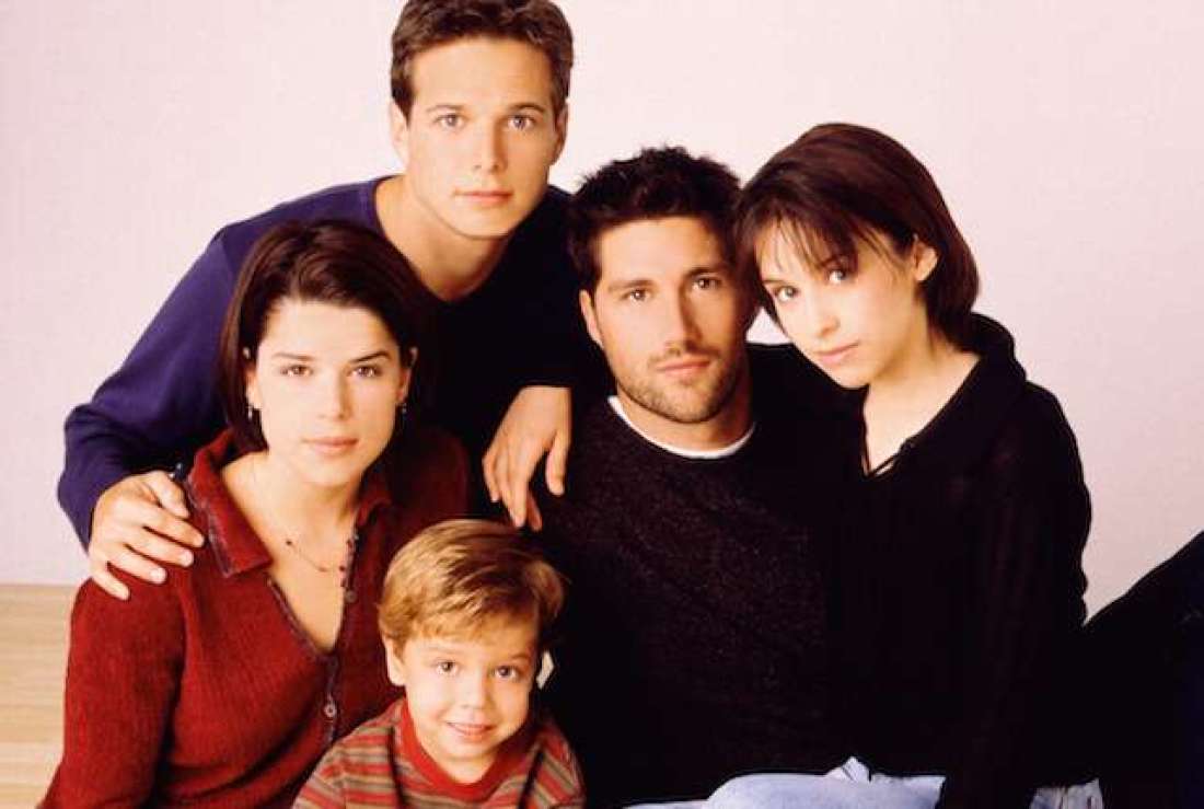 Imagem de: Party of Five: série dos anos 90 terá reboot com reviravolta na trama