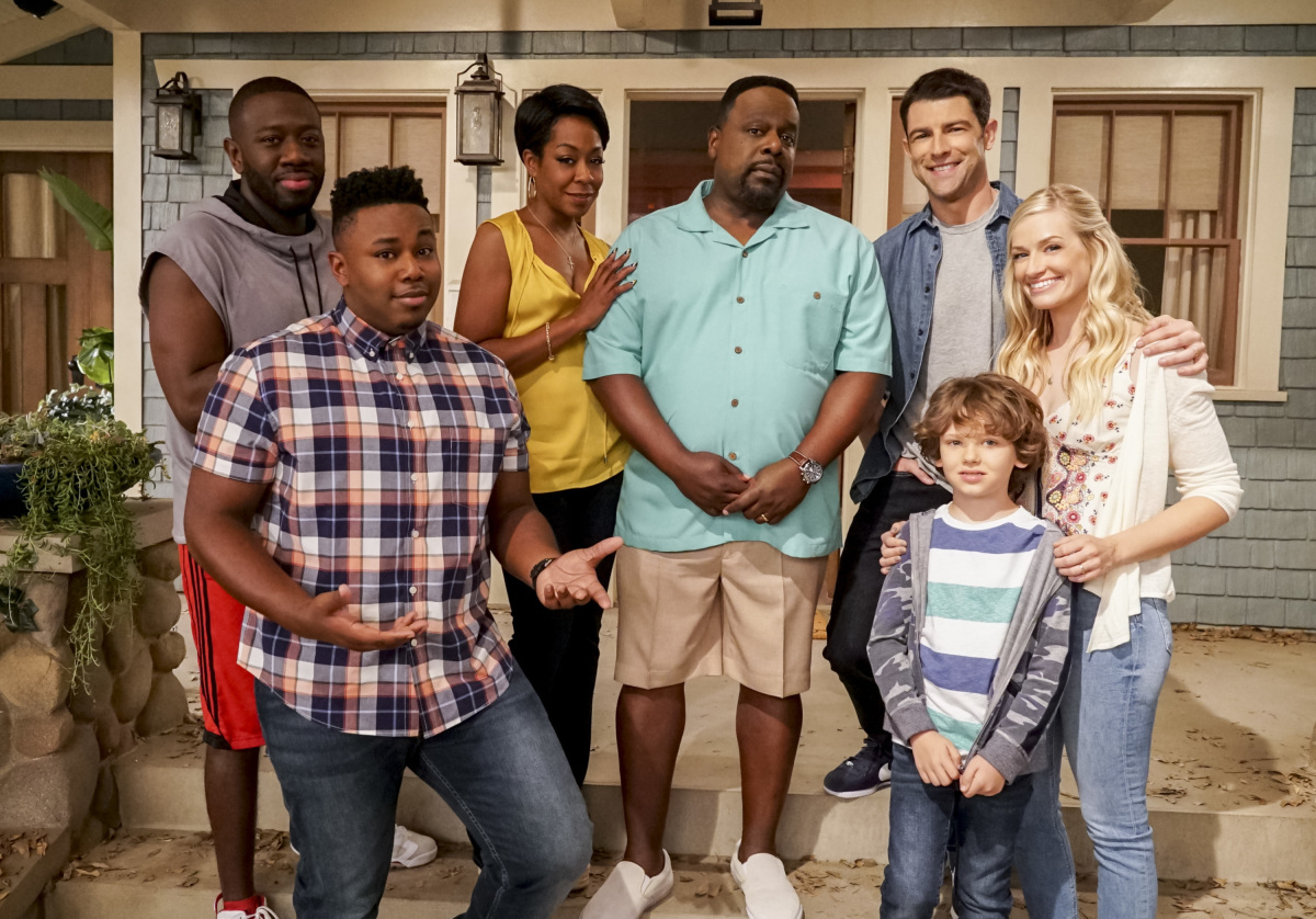 Imagem de: Conheça The Neighborhood, nova comédia de Max Greenfield e Beth Behrs