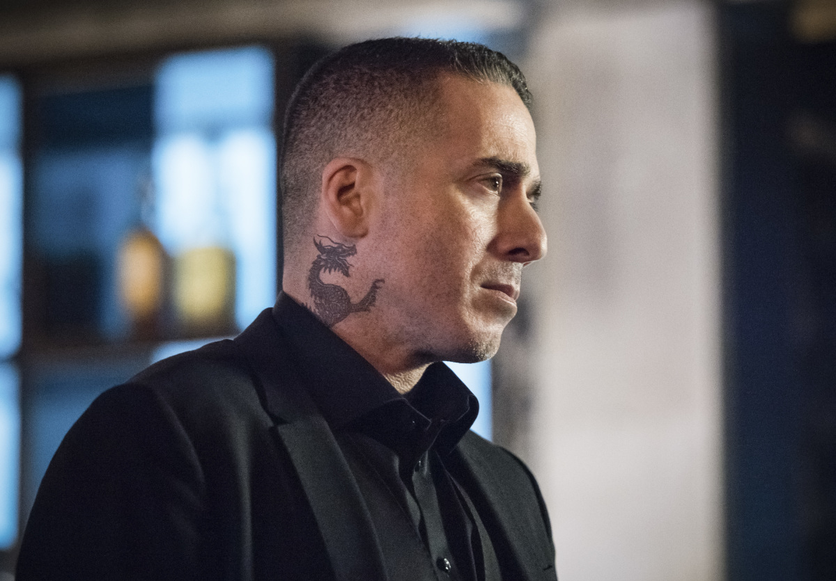 Imagem de: Arrow promove intérprete de vilão ao elenco regular na 7ª temporada