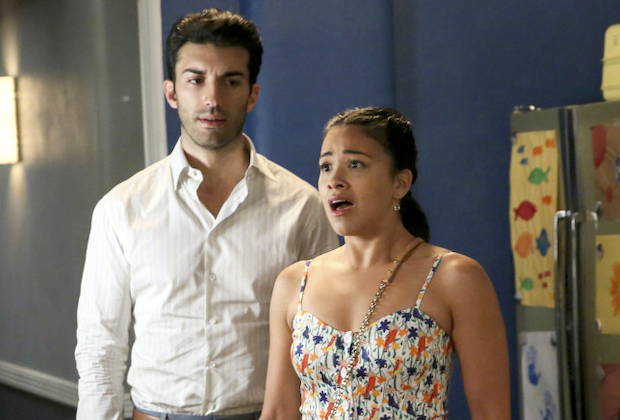 Imagem de: Estreia de Jane the Virgin: Michael está de volta? Em quem JR atirou? (spoilers)