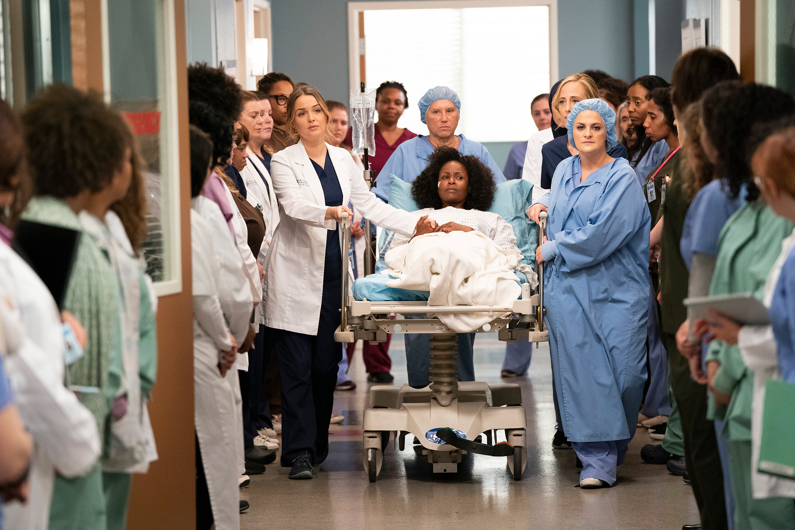 Imagem de: Grey’s Anatomy emociona e faz o seu melhor em episódio impactante sobre abuso sexual