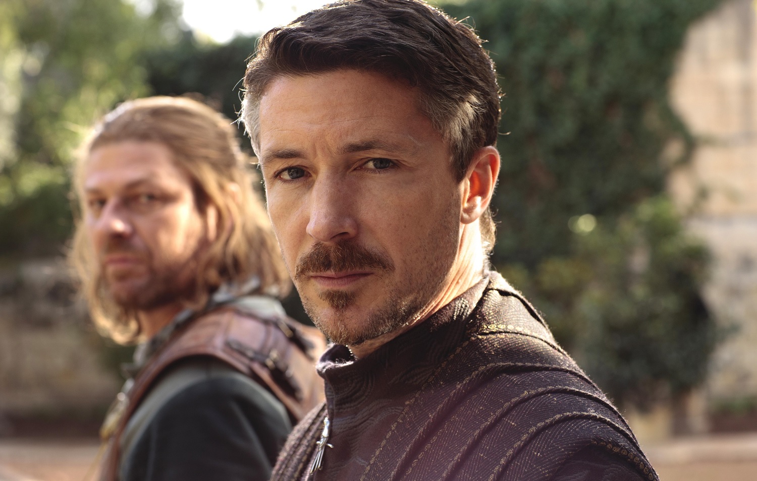 Imagem de: Game of Thrones: guerra de traições em infográfico com personagens