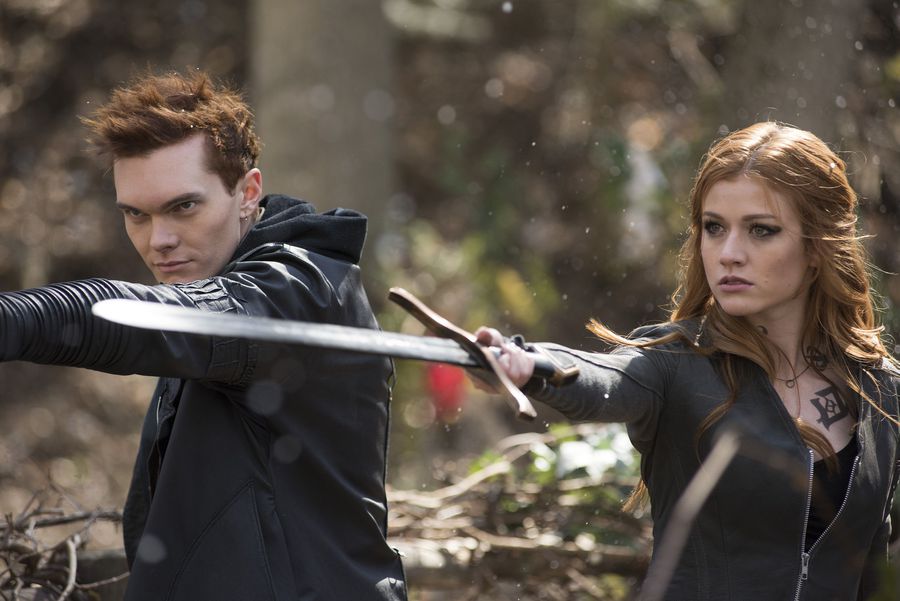 Imagem de: Shadowhunters: reconciliações e funeral no penúltimo episódio antes do fim (SPOILERS)