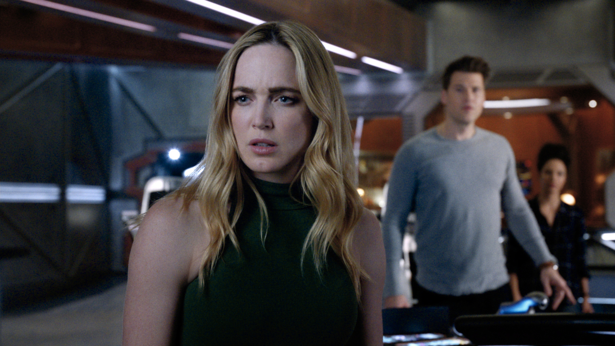 Imagem de: DC’s Legends of Tomorrow: busca por Ray no trailer e fotos do episódio 4x14