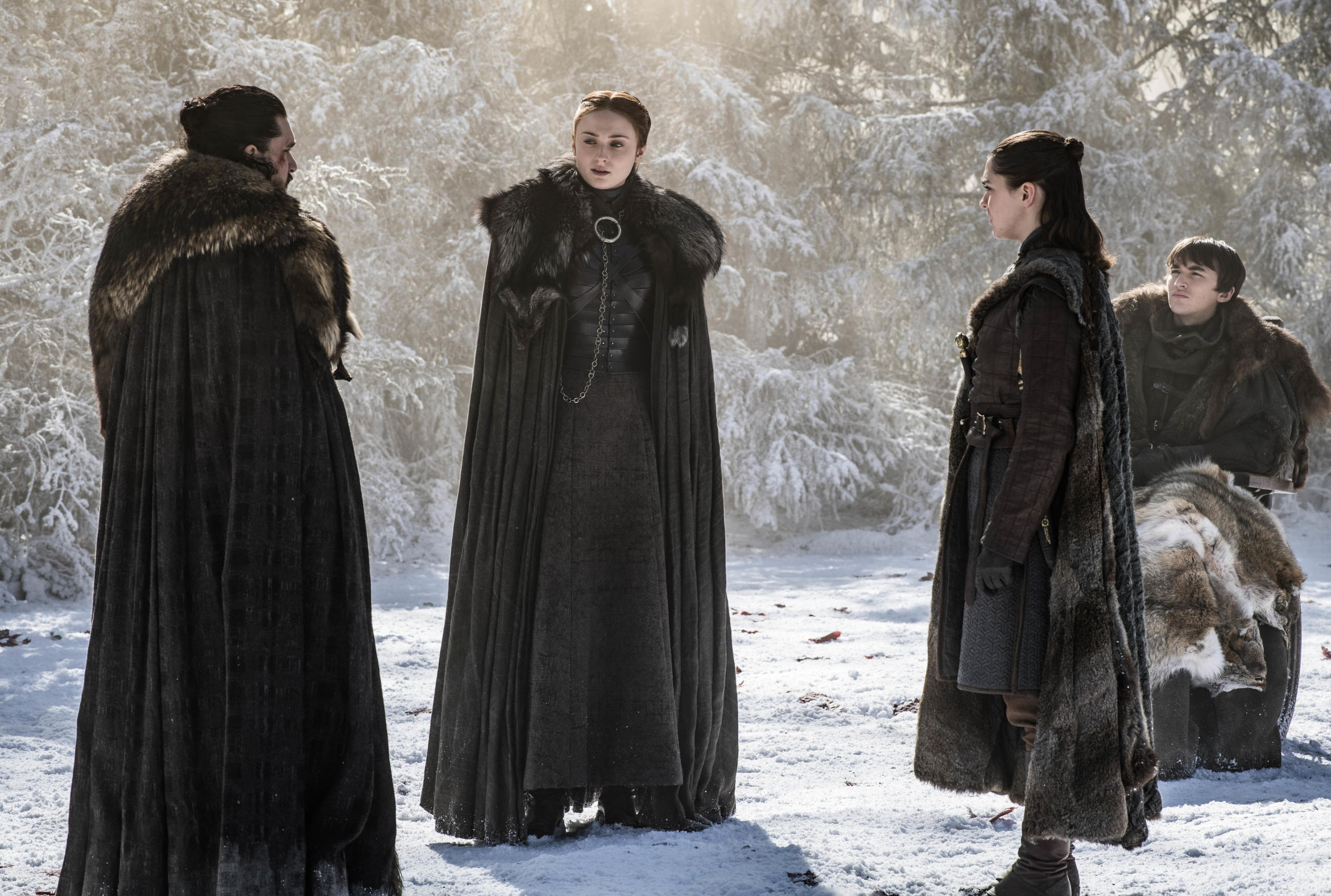 Imagem de: Game of Thrones: rainha nas ruínas no trailer do último episódio
