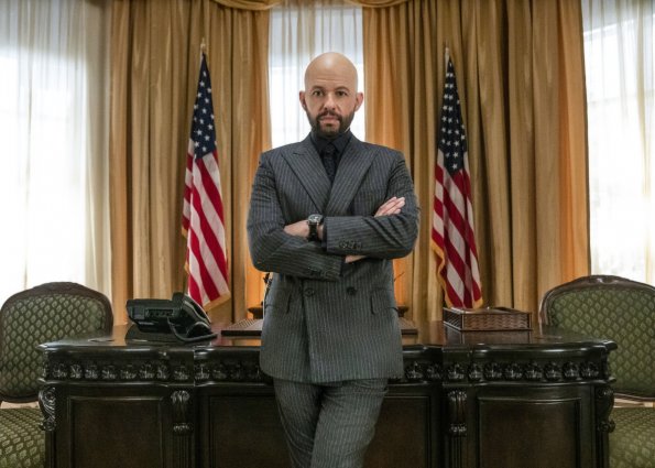 Imagem de: Supergirl: Lex Luthor no poder no final da 4ª temporada (trailer)