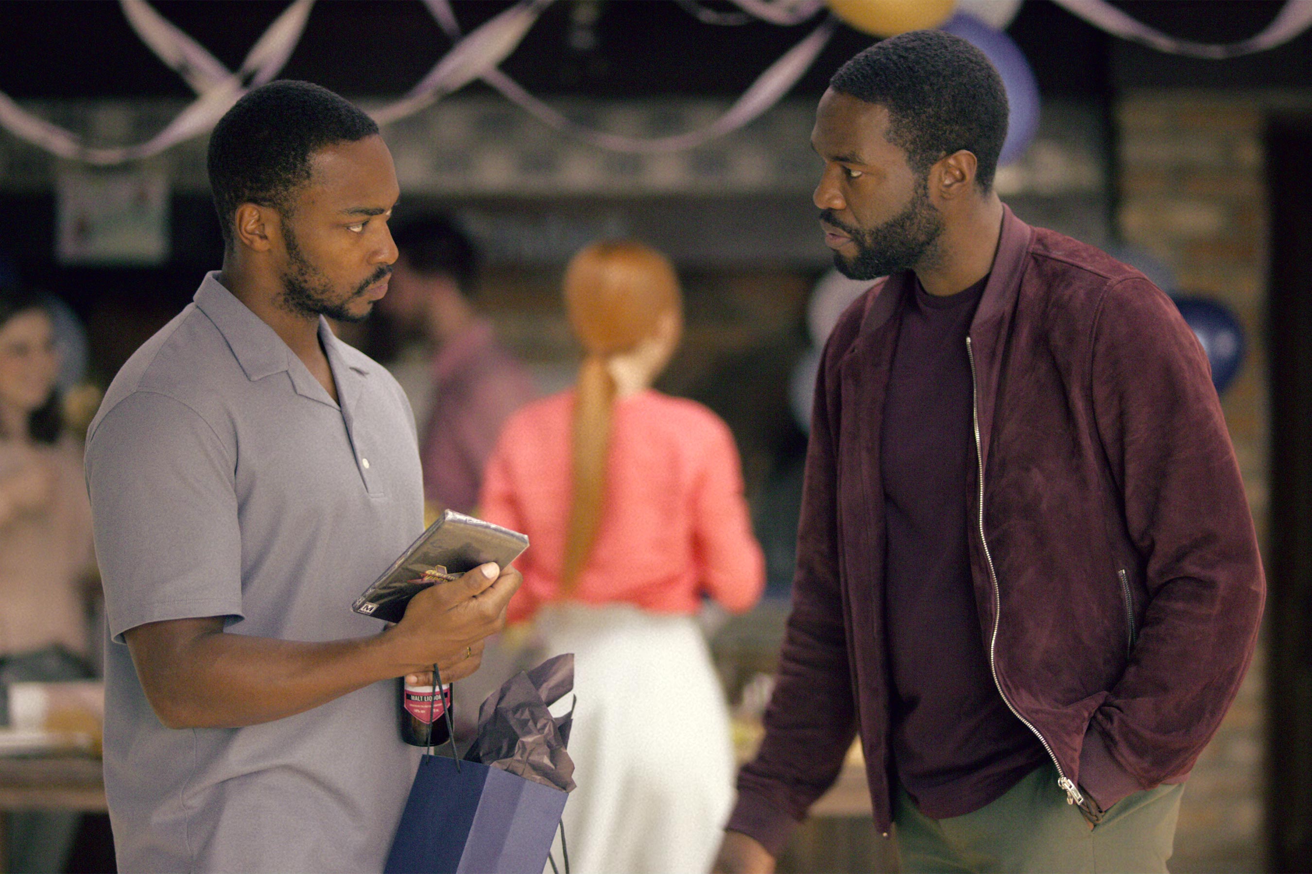 Imagem de: Criador de Black Mirror comenta relação confusa em "Striking Vipers"