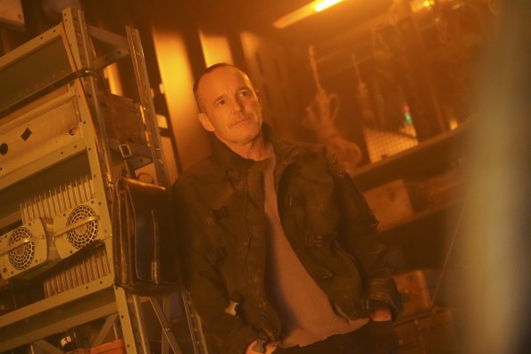 Imagem de: Agents of SHIELD: motivação do falso Coulson revelada no trailer do episódio 6x05