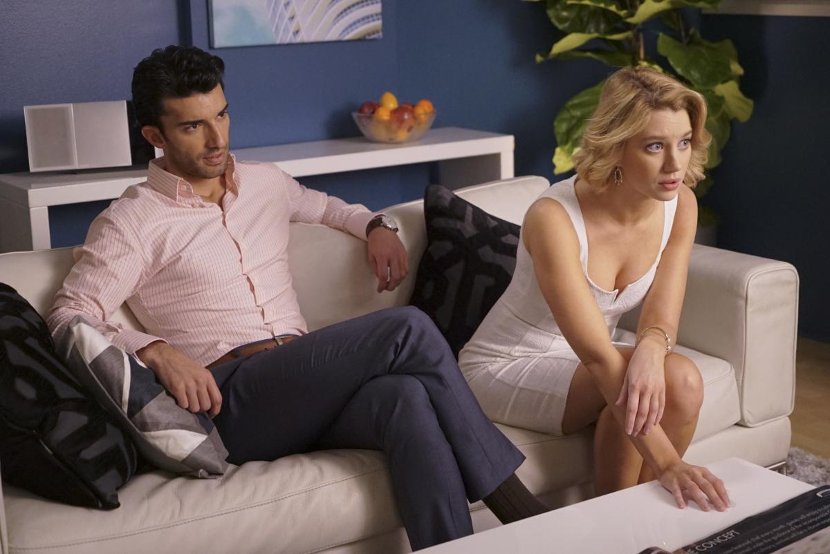 Imagem de: Jane the Virgin: planos de casamento e problemas no episódio 5x14 (trailer e fotos)