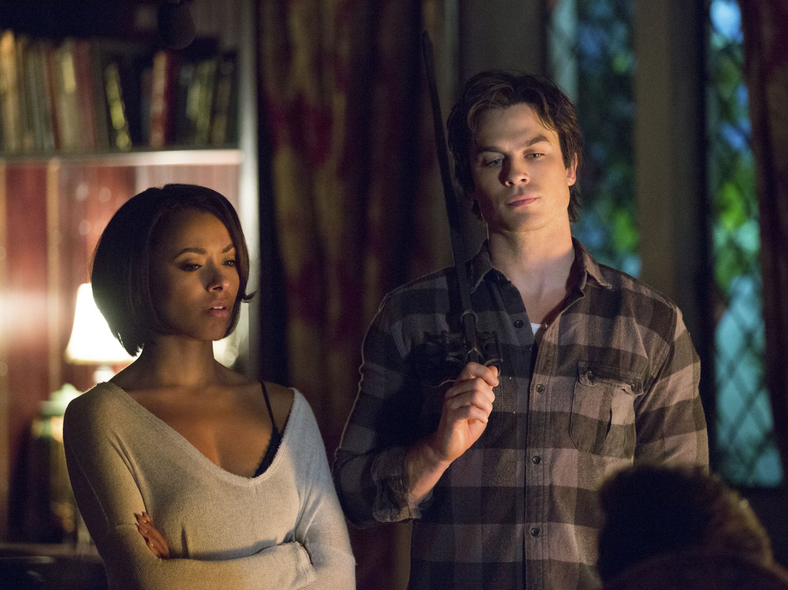 Imagem de: Criadora de Legacies compara Hope e Clarke com Damon e Bonnie em The Vampire Diaries