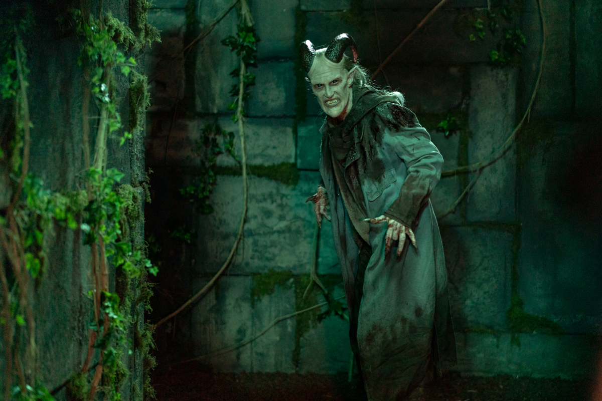 Imagem de: Van Helsing: trailer da 4ª temporada introduz atores de Lucifer e The 100 na trama