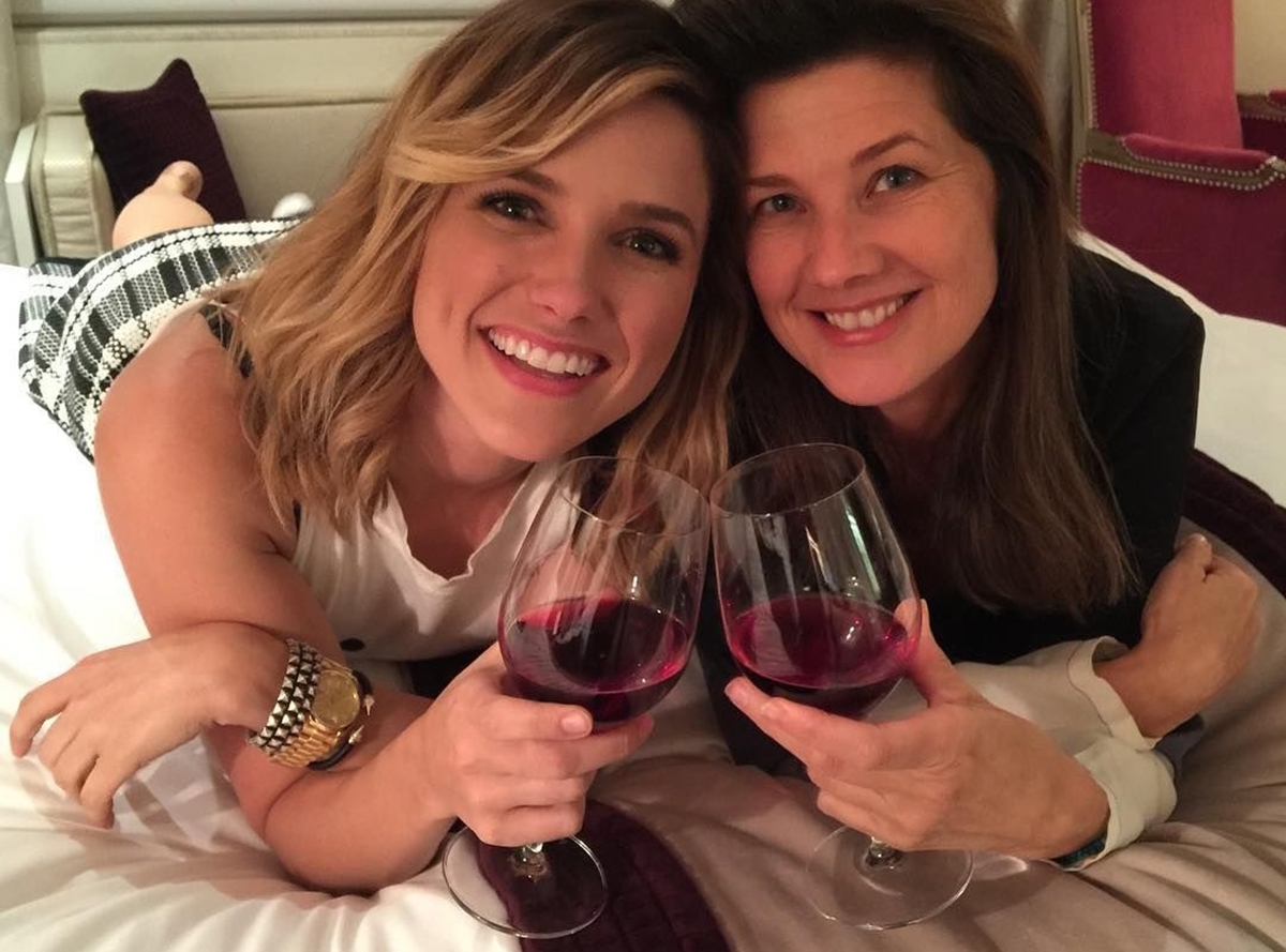 Imagem de: One Tree Hill: Sophia Bush e Daphne Zuniga postam foto de reencontro