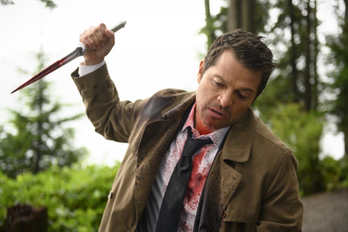 Imagem de: Supernatural: bruxas e Castiel detetive no episódio 15x06 (trailer e fotos)