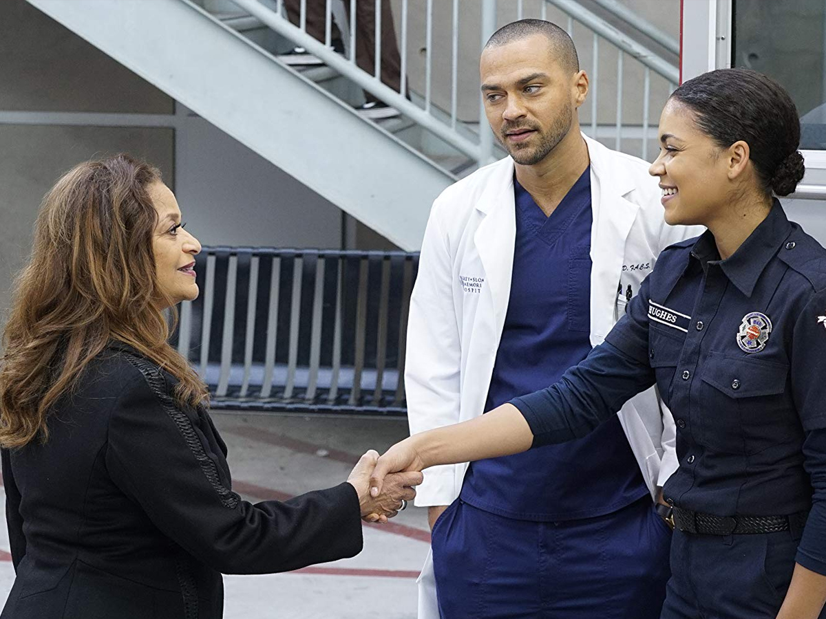 Imagem de: Grey’s Anatomy e Station 19 retornam com crossover em janeiro (trailer)
