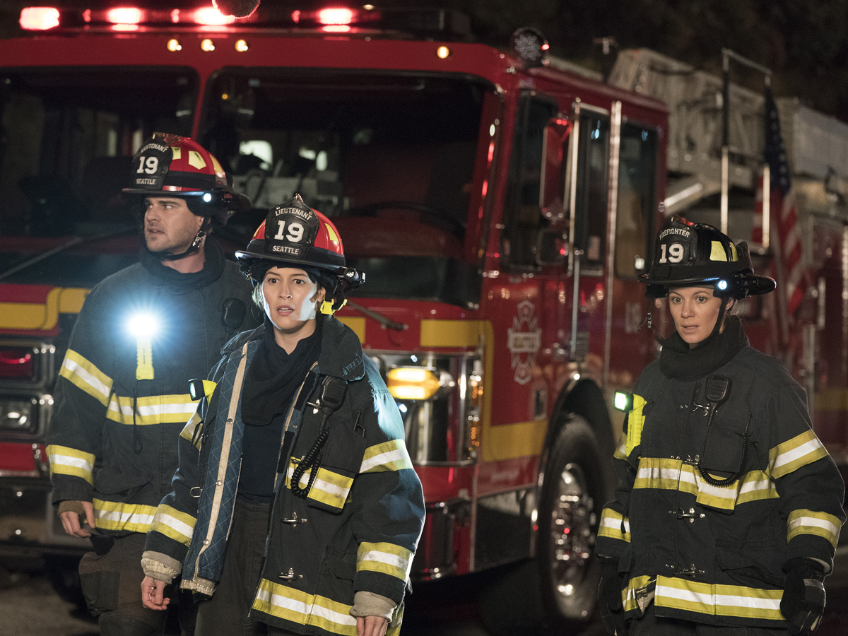 Imagem de: Station 19: showrunner promete uma 3ª temporada mais sombria