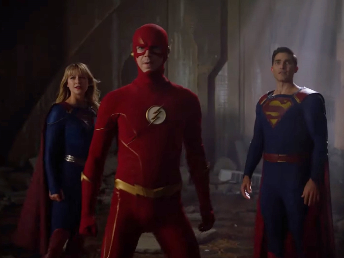 Imagem de: Crise nas Infinitas Terras: trailer final traz heróis enfrentando destruição do planeta