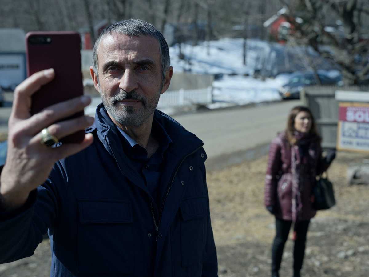 Imagem de: Confira o trailer de Little America, a nova série da Apple TV+
