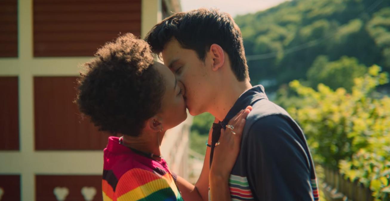 Imagem de: Trailer de Sex Education mostra os novos romances da série