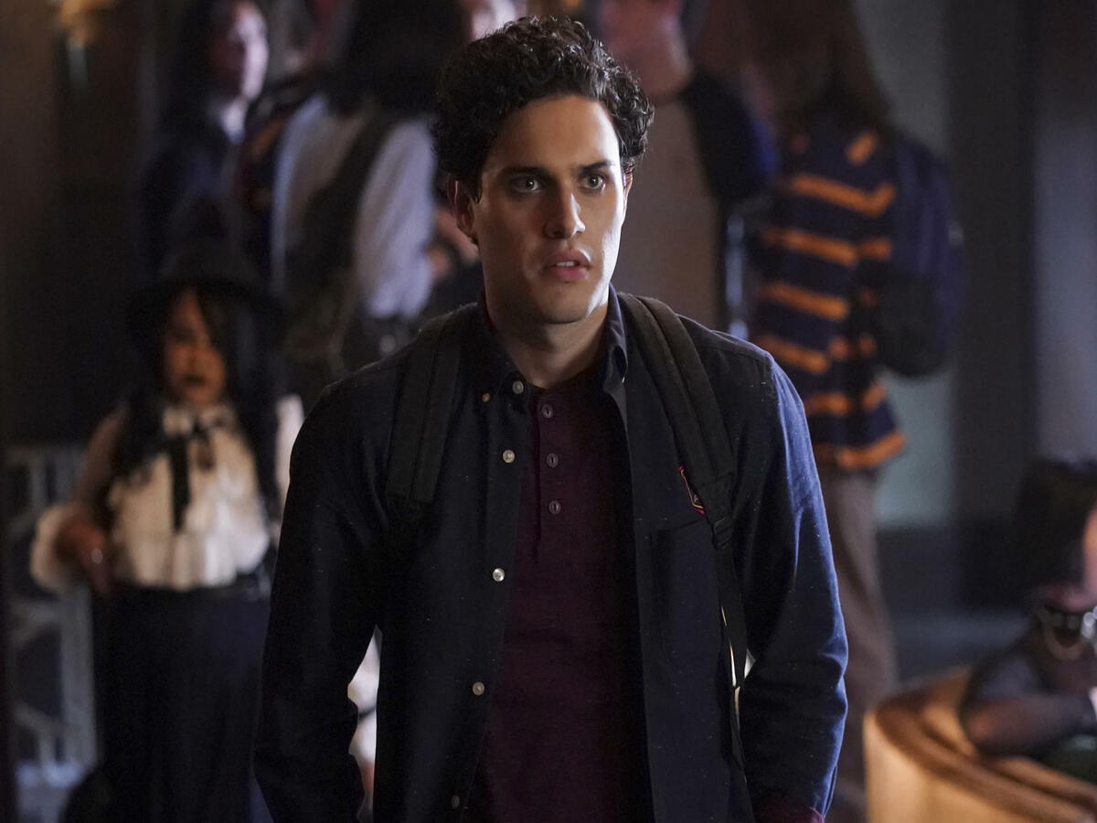 Imagem de: Legacies: Landon começa a explorar o que é ser uma Fênix