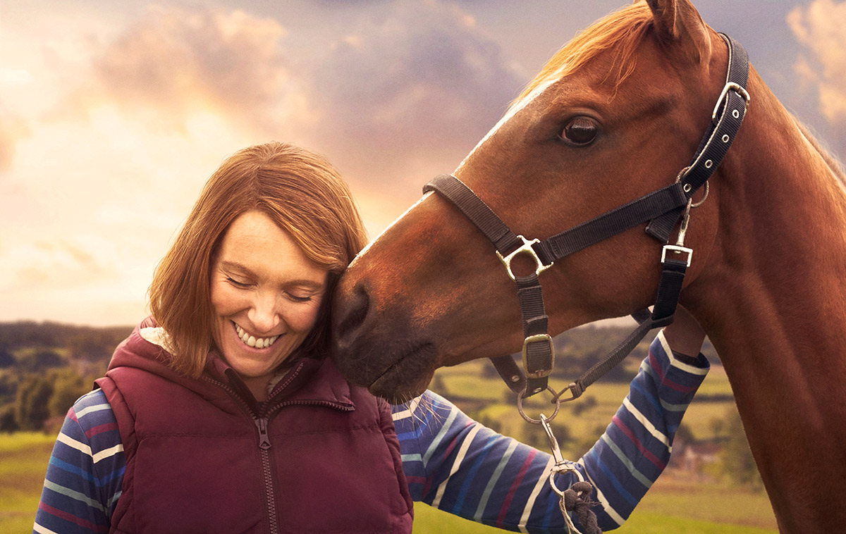 Imagem de: Dream Horse: veja o trailer do novo filme com Toni Collette