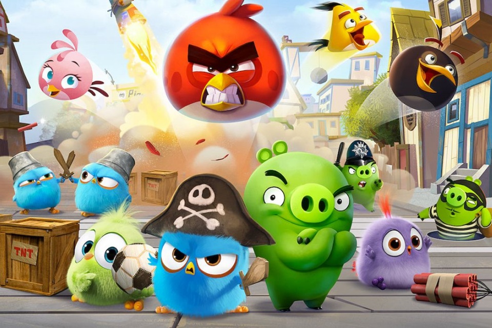 Angry birds битва кланов. Angry Birds лето. Rovio Entertainment. Злые птицы серия 8. Энгри бердз главный злодей.