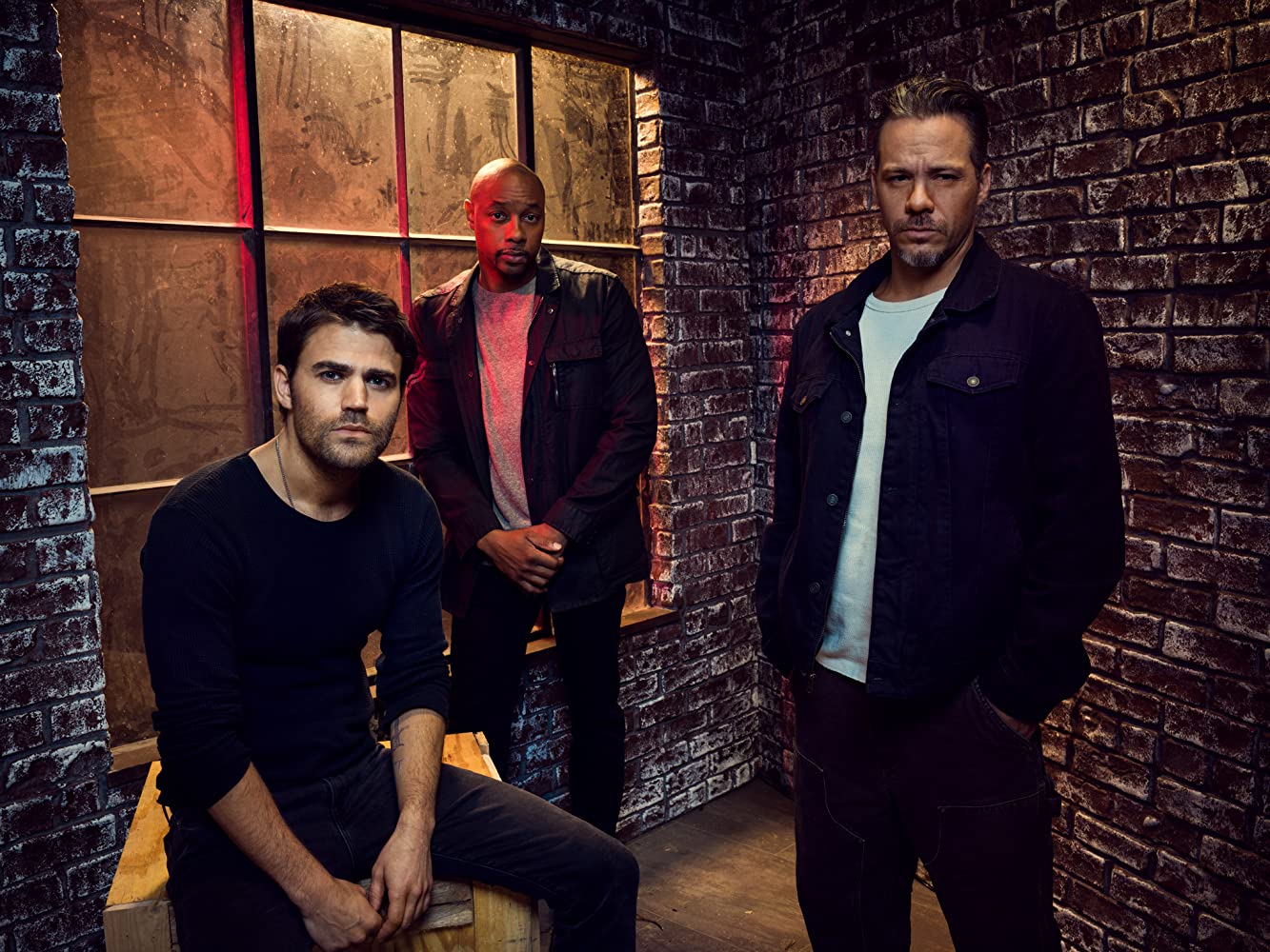 Imagem de: Coroner e Tell Me a Story tem estreias antecipadas no The CW