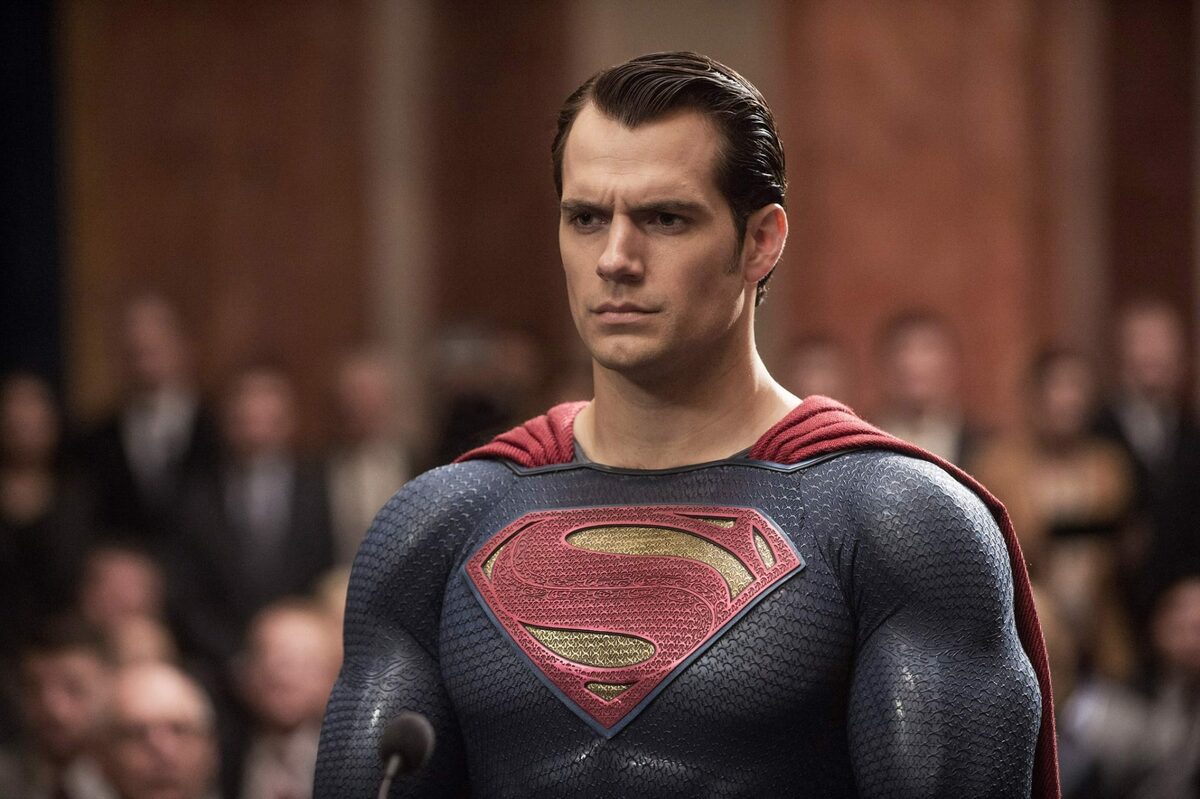 Imagem de: Henry Cavill, de The Witcher, quer continuar interpretando o Superman