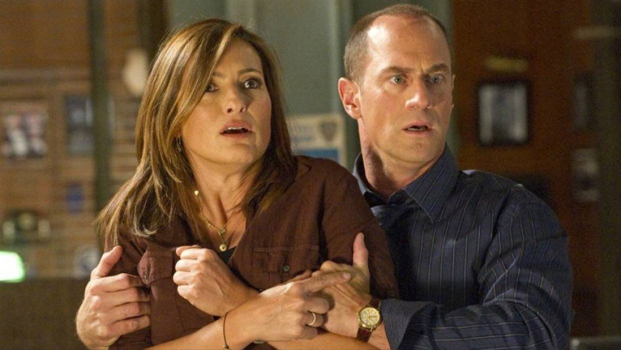 Imagem de: Chris Meloni e Mariska Hargitay se reúnem antes do reencontro em Lei e Ordem