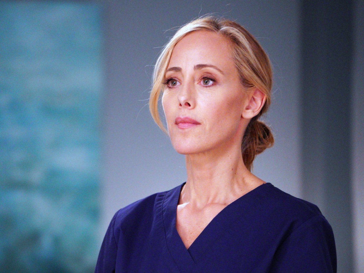 Imagem de: Kim Raver, de Grey’s Anatomy, fala sobre o futuro de Teddy na série médica